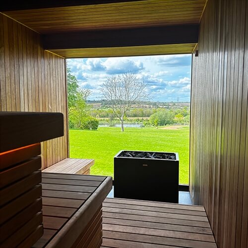 Wild Sauna and Cold Plunge Experience with Northamptonshire Countryside Views Wild Sauna and Cold Plunge Experience with Northamptonshire Countryside Views
